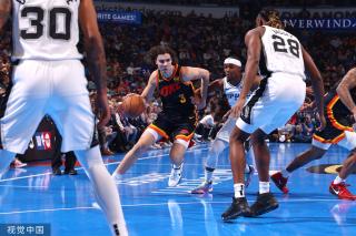 欢声笑语总 欢声笑语总