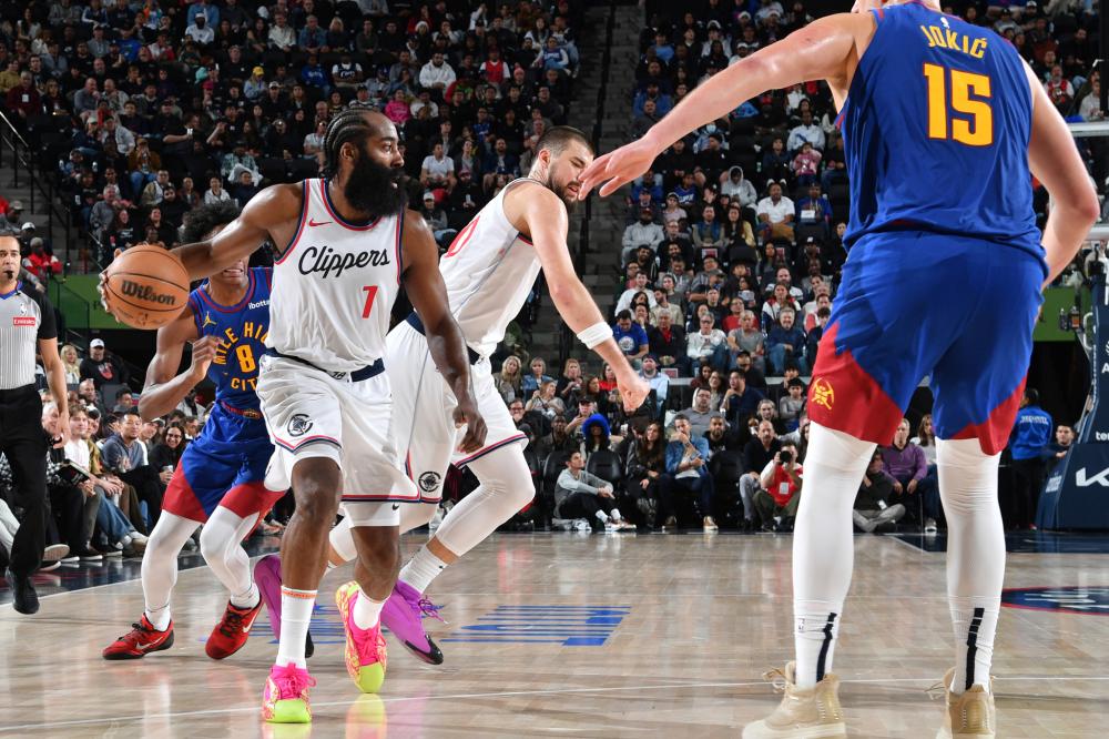 球迷们将拭 球迷们将拭