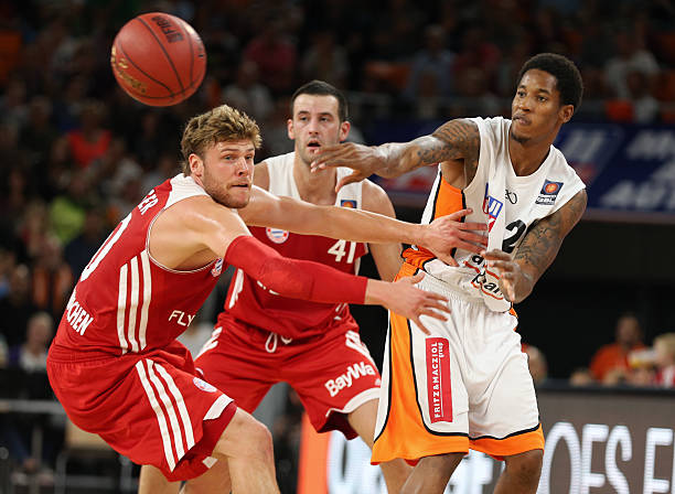 后文用同义 后文用同义